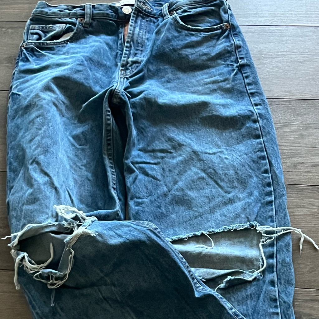 Zara Ripped Jeans Gently Used  Jeans Are Low Start Sale And As Is